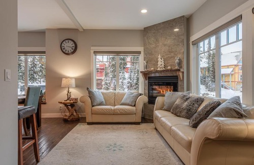 Silver Star Mountain Ski Chalet | Powder Peak