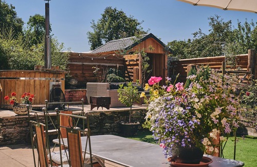 Pembridge Apartment | Powk Meadow Farmhouse - Luxury Cottages