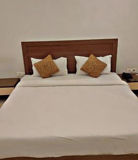 Chas Hotel | Prabhat Inn