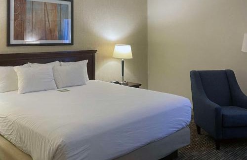 Tougaloo Hotel | Prado Hotel by Choice Hotels