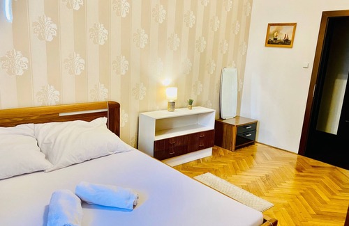 Kosire Apartment | Prague Skyview Apartment