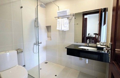 Cua Lap Hotel | Praha Hotel