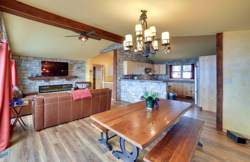 Garden House | Prairie-Style Home on Garden Bay w/Deck + Hot Tub