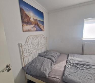 Neumuenster Apartment | Praktische Unterkunft im EG