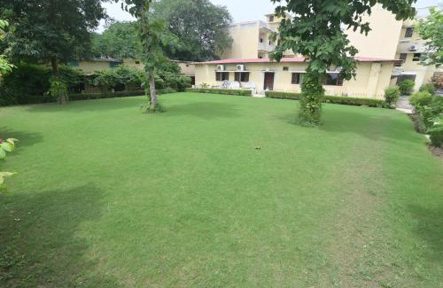 Phulpur Hotel | Prayag Bhagirath Resort