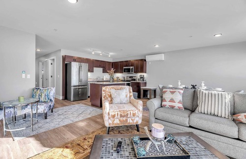 Birmingham Apartment | Premier Birmingham Retreat