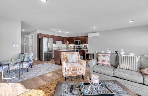 Birmingham Apartment | Premier Birmingham Retreat