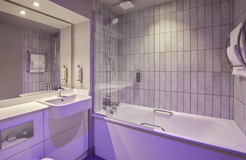 Aylesbury Hotel | Premier Inn Aylesbury