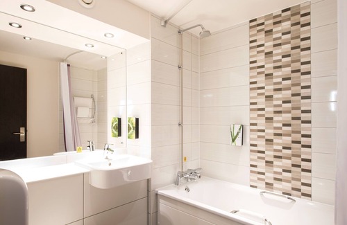 Grove Hotel | Premier Inn London Kingston Upon Thames