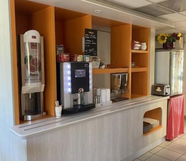 La Couronne Hotel | Premiere Classe Angoulême La Couronne
