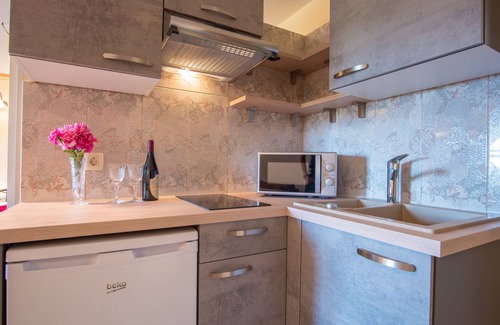 Radovljica Apartment | Premium Apartment for 6 in the city of the sun