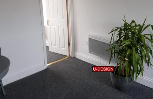 Luton Apartment | Premium Bachelor Pad for Contractors