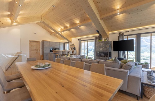 Haus im Ennstal Ski Chalet | Premium Chalet with 5 bedrooms and sauna & pool