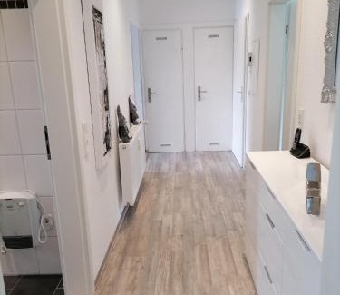 Zweibruecken Apartment | Premium Ferienwohnung "Christine ", Zentrale ruhige Stadtlage 100 QM Ebenerdige Dusche Terasse Kaminofen