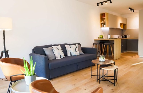 Nivy Apartment | Premium new apartment with panoramic view