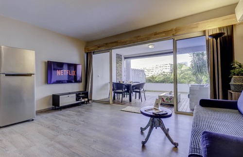 Faaa Apartment | Premium Studio, Nearby Airport, Fast Wifi & Pool