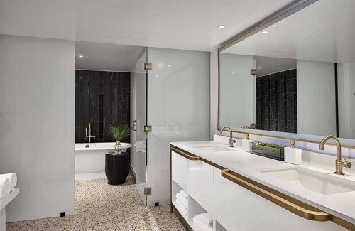 Hunt Club Hotel | Presidential Suite at PGA National Resort & Spa - Terrace, Outdoor Pool