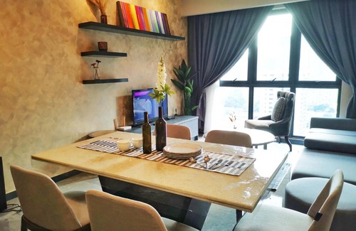 Mont Kiara Apartment | Prestige Ooak 163 Mall & Arcoris Mont Kiara-4Pax