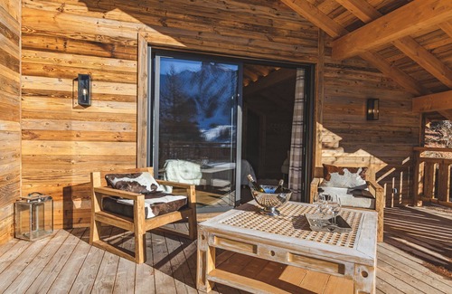 Allos Ski Chalet | Prestigious chalet at the foot of the slopes