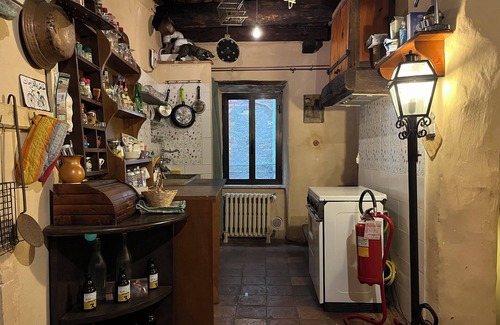 Giuliano di Roma House | Preta Nera Goldoni - One Bedroom Guest House, Sleeps 2