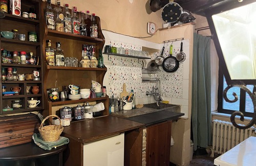 Giuliano di Roma House | Preta Nera Goldoni - One Bedroom Guest House, Sleeps 2
