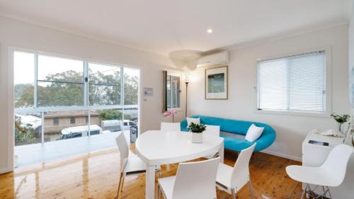 Pretty Beach House | 'Pretty Beach Bay Vista' by Accom Holidays