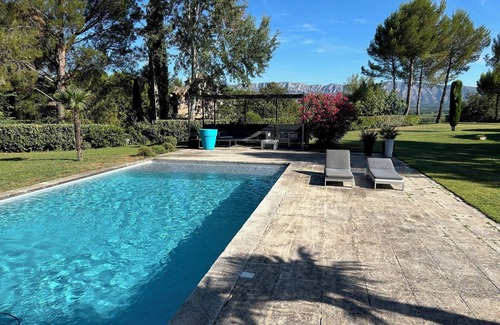 Trets House | PRETTY COUNTRY COTTAGE IN MAGNIFICENT OLIVE GROVE