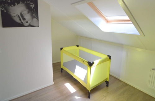 Haaksbergen Apartment | Pretty Farmhouse in Haaksbergen near Forest