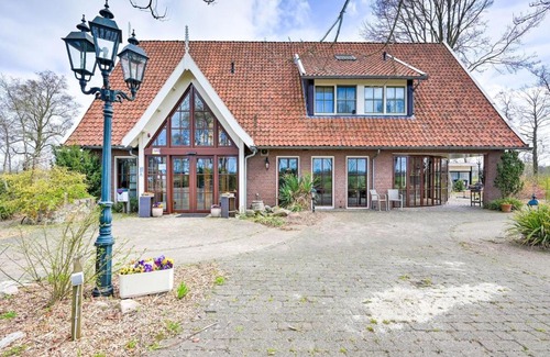 Eibergen House | Pretty Holiday Home in Eibergen with Garden