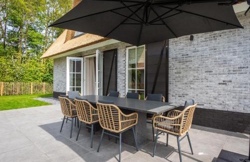 De Koog House | Pretty Holiday Home in De Koog Texel with Garden