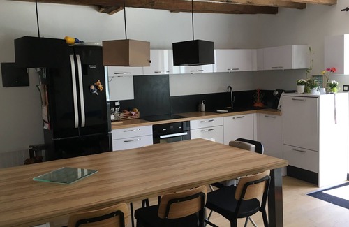 Redon House | Pretty renovated and warm house