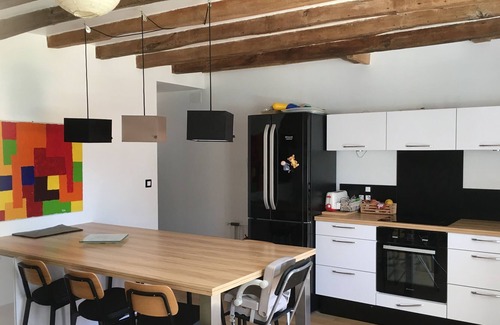 Redon House | Pretty renovated and warm house