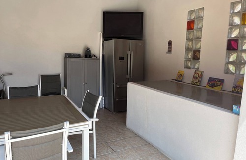 Jonquerettes Villa | Pretty villa with pool and garden
