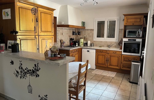 Jonquerettes Villa | Pretty villa with pool and garden