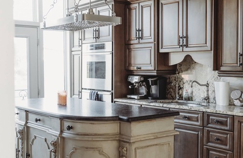 Wainfleet Cottage | Price Reduced- Perfect for large groups! Niagara Lakehouse Luxury Beachfront
