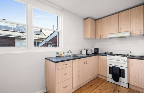 Mayfield West Apartment | Prickly Pear Stays in Mayfield West
