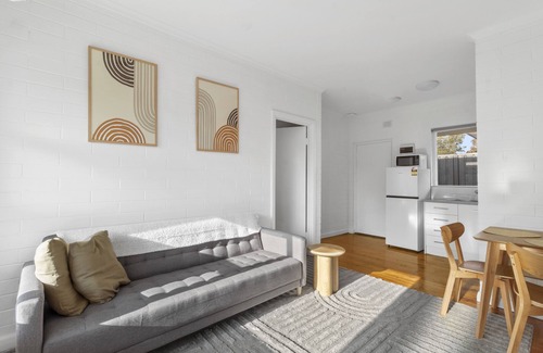 Plympton Apartment | Prickly Pear Stays - Plympton