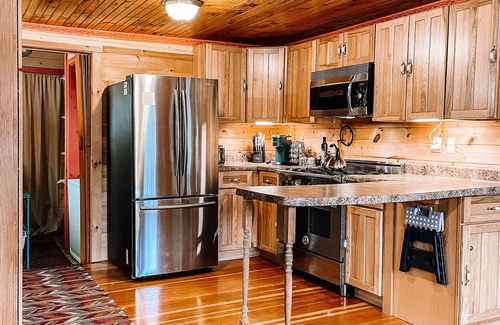 Town of Nelson Cottage | ✨Priest Cottage🏡 Lakeside 🌲 Canoe 🛶 Fishing 🎣 Grill