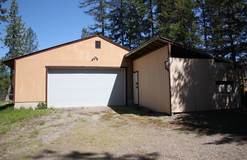 Priest River Cabin | Priest Lake Cozy cottage with modern amenities - winter or summer