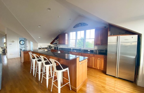 Brant Point House | Prime Brant Point Location – 5-Minute Walk to Beach & Downtown