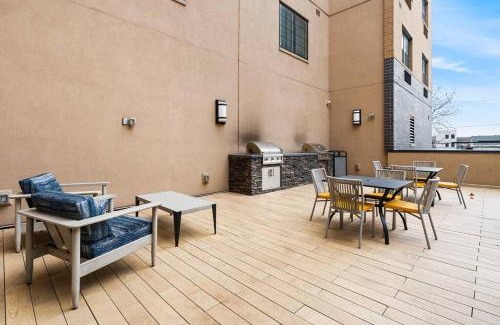 Hackensack River Waterfront Apartment | Prime Jersey City Condo Gorgeous and Spacious 2 Bed 2 Bath
