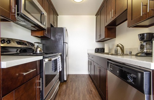 Norma Triangle Apartment | Prime Location 1 bedroom with Balcony & Pool