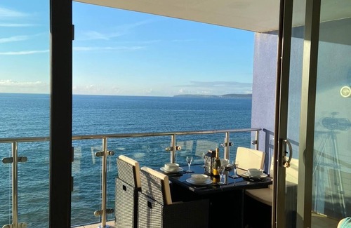 Westleigh Apartment | Prime location duplex apartment with most 2023 stays held at 2022 rates!