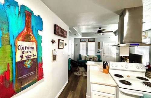 Flour Bluff House | PRIME LOCATION IMMACULATE COZY GETAWAY MINUTES FROM BEACH &DOWNTOWN