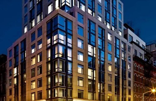 Tribeca House | Prime Location in New York City, Pets Allowed, Short Drive to LaGuardia Airport!