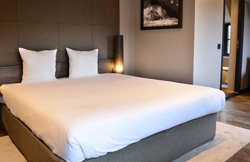 Municipality of Wassenaar Hotel | Prime Location Near City Center, Local Hotspots, Beach Vibes & Outdoor Adventure