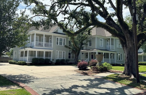 Hammond Apartment | Prime Location - Newly Renovated - Cozy 1-bedroom apartment close to SLU
