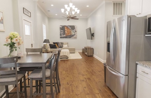 McFerrin Park House | Prime Location, Sleeps 12, 7 Beds, Cozy Front Porch