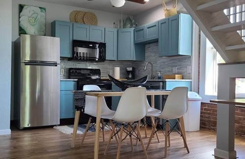 St. Charles Apartment | Prime Loft of Main Street