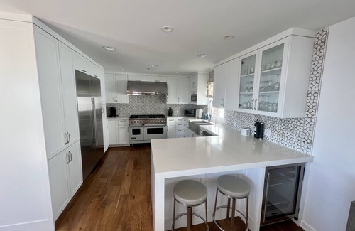 Gas Lamp Section House | Prime Manhattan Beach Location, Blocks from Beach, Panoramic View Home